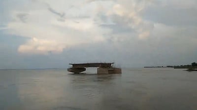 பிகார் மாநிலம் கதிஹாரில் மற்றொரு பாலம் விழுந்தது; 2 மாதத்தில் 14வது சம்பவம்!